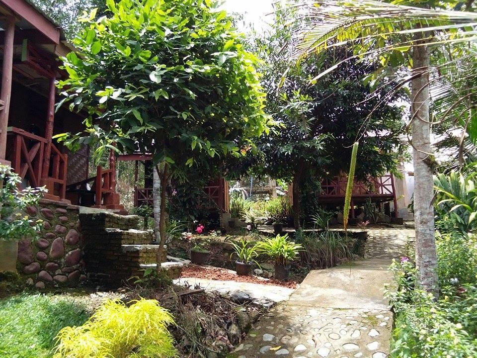 Отель Orchid Bungalow & Restaurant Timbanglawang Экстерьер фото