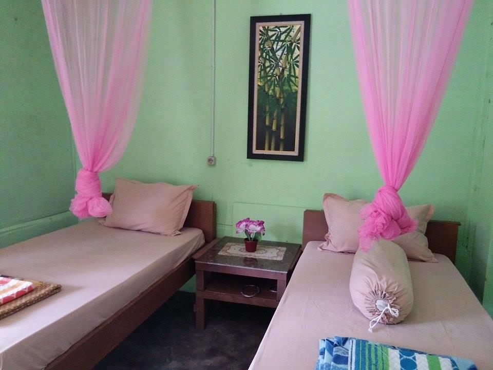 Отель Orchid Bungalow & Restaurant Timbanglawang Экстерьер фото
