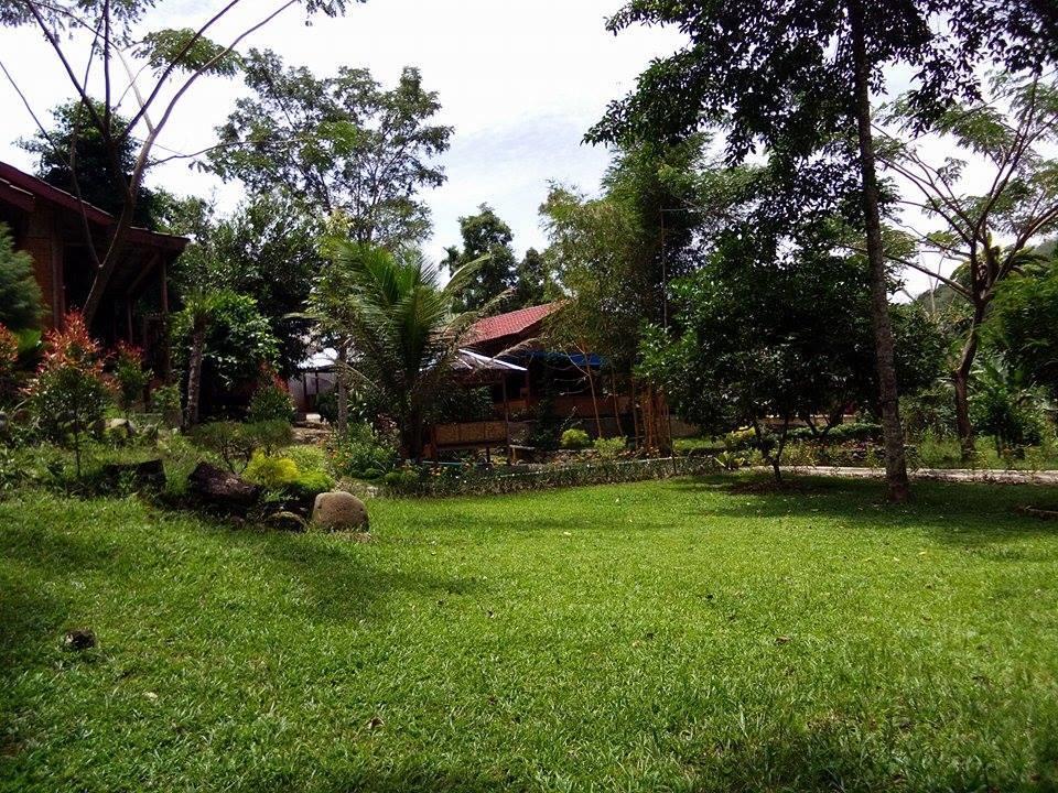 Отель Orchid Bungalow & Restaurant Timbanglawang Экстерьер фото